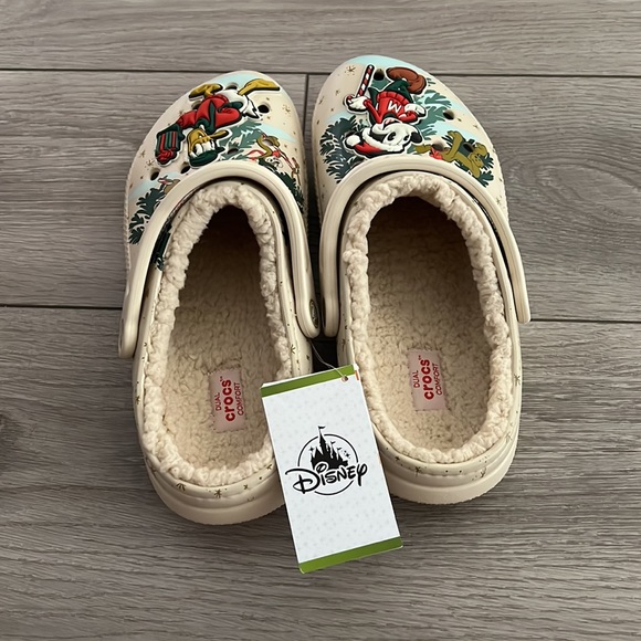 Disney x Crocs Christmas 2022 Holiday Fleece lined Mickey and Friends - Picture 5 of 6